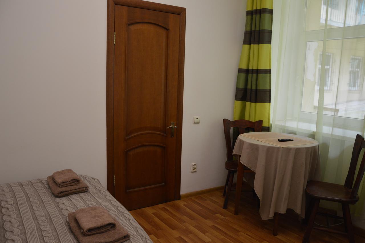 Cozy Apartment In The Center Of Lviv Exterior photo